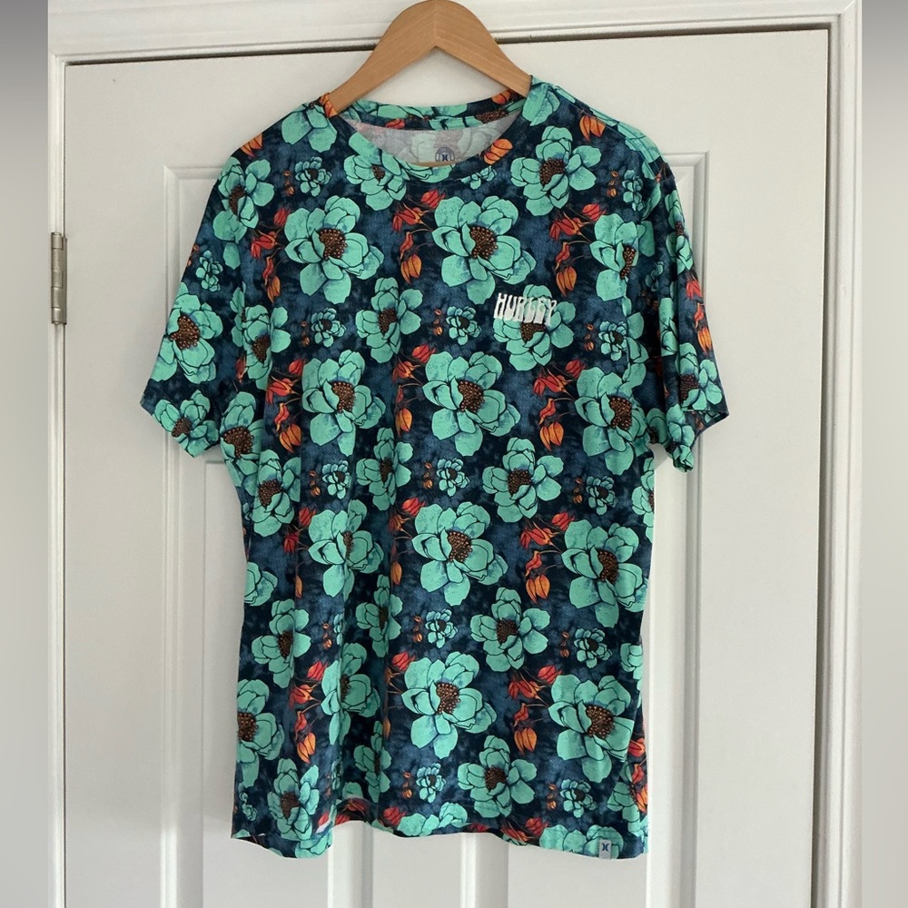 Hurley Surf Kirra Tropical Floral Short Sleeve Tee L